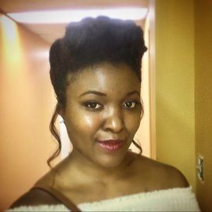 Meet your Posher, Elena